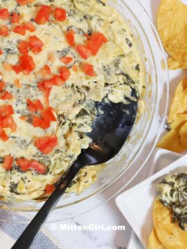 Hot Spinach and Artichoke Dip