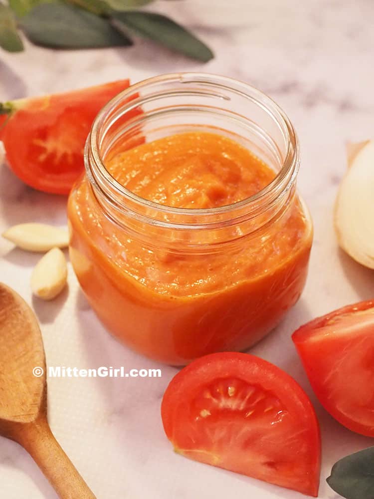A jar of Roasted Tomato Sauce.
