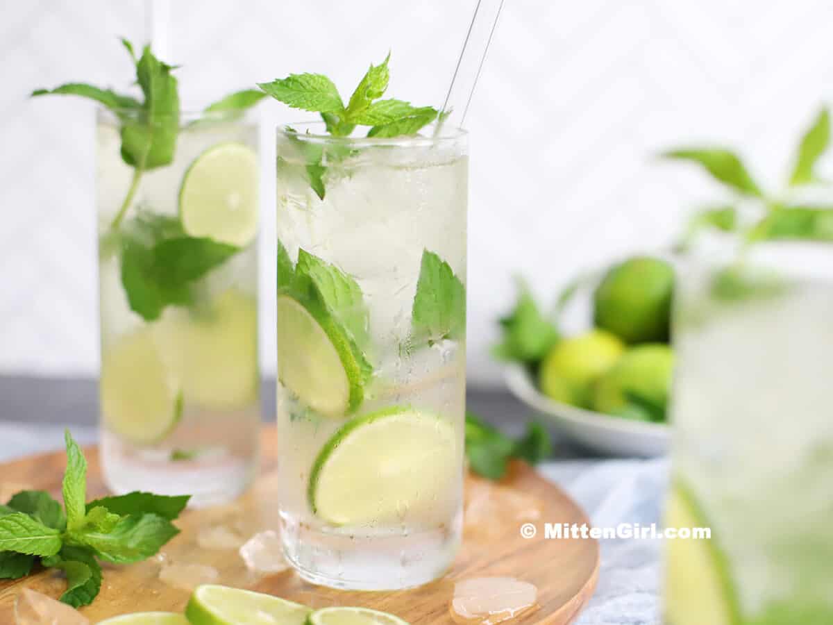 Classic Mojito Cocktails