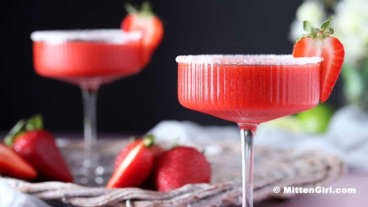 Non-Alcoholic Frozen Strawberry Daiquiris