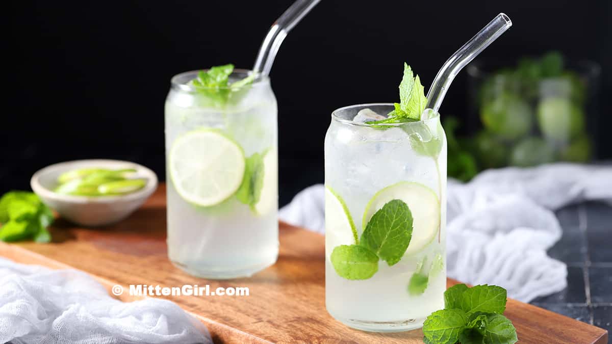 Lime and Mint Mojito Mocktails