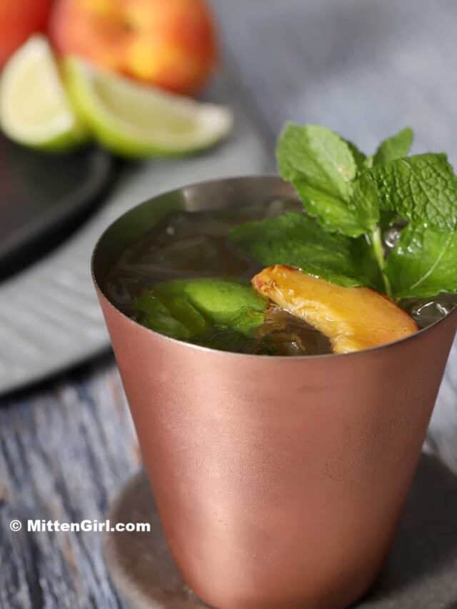 Simple Peach Moscow Mule Summer Cocktail